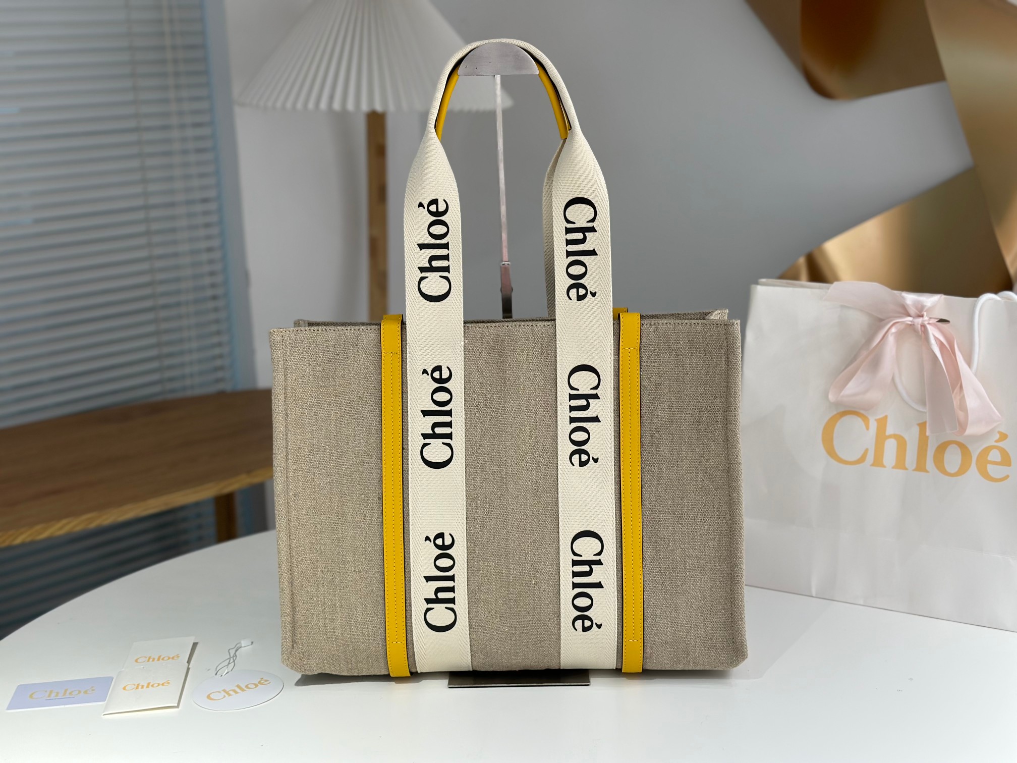 Chloe Large Woody Tote Bag In Linen